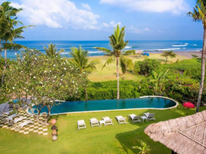 Отель Sungai Tinggi Beach Villa  North Kuta